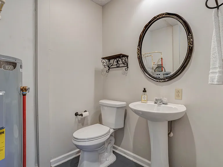 Lower level 3/4 bathroom, with shower