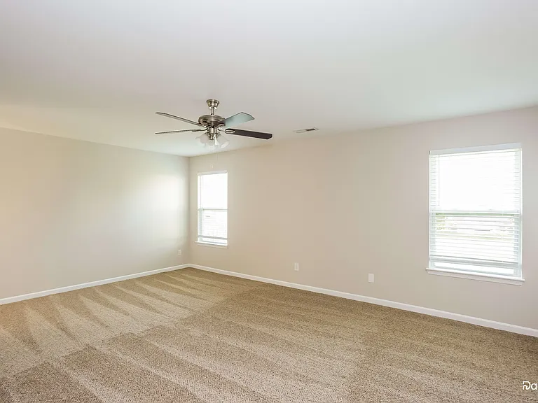 214 Smokehouse Ln — Photo 9