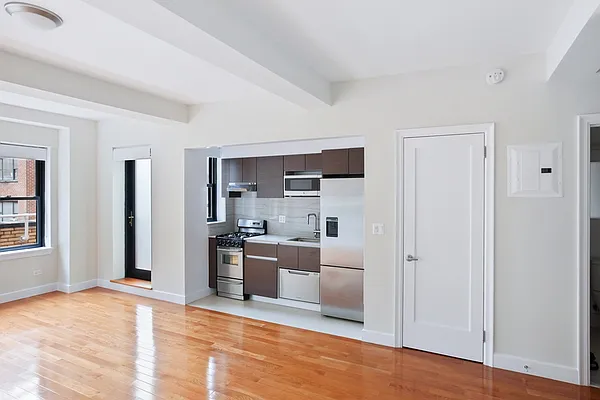 Rented by Stonehenge NYC LLC | media 9