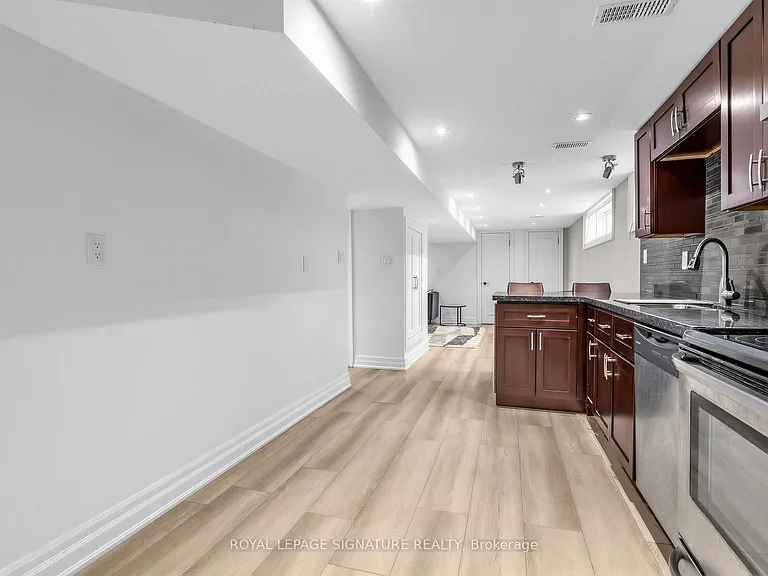 22 Scotswood Rd — Photo 5