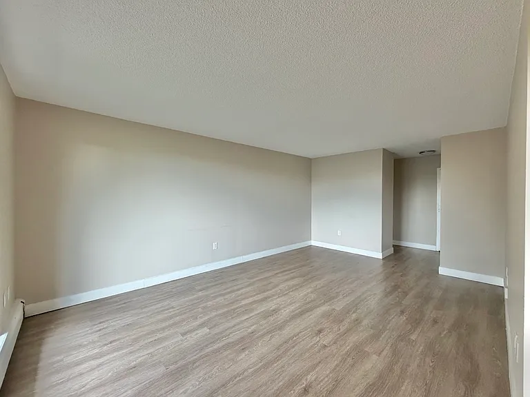 750 Kipps Ln #3 — Photo 6