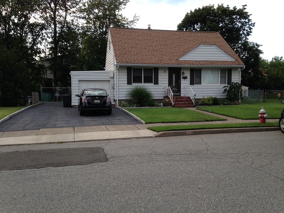 Located on culdesac 