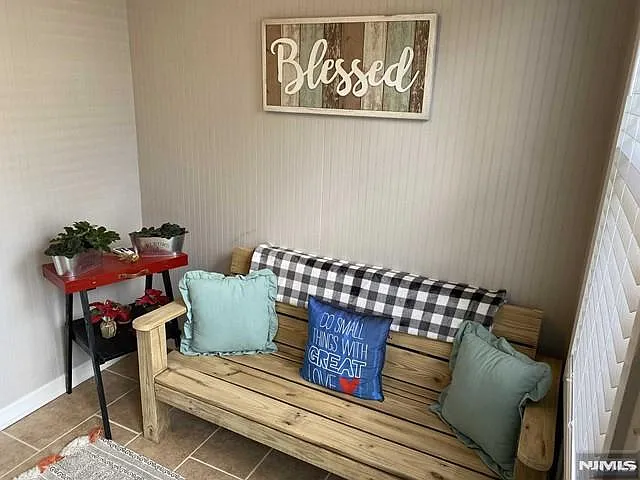 2 bed, $2,000 — Photo 3