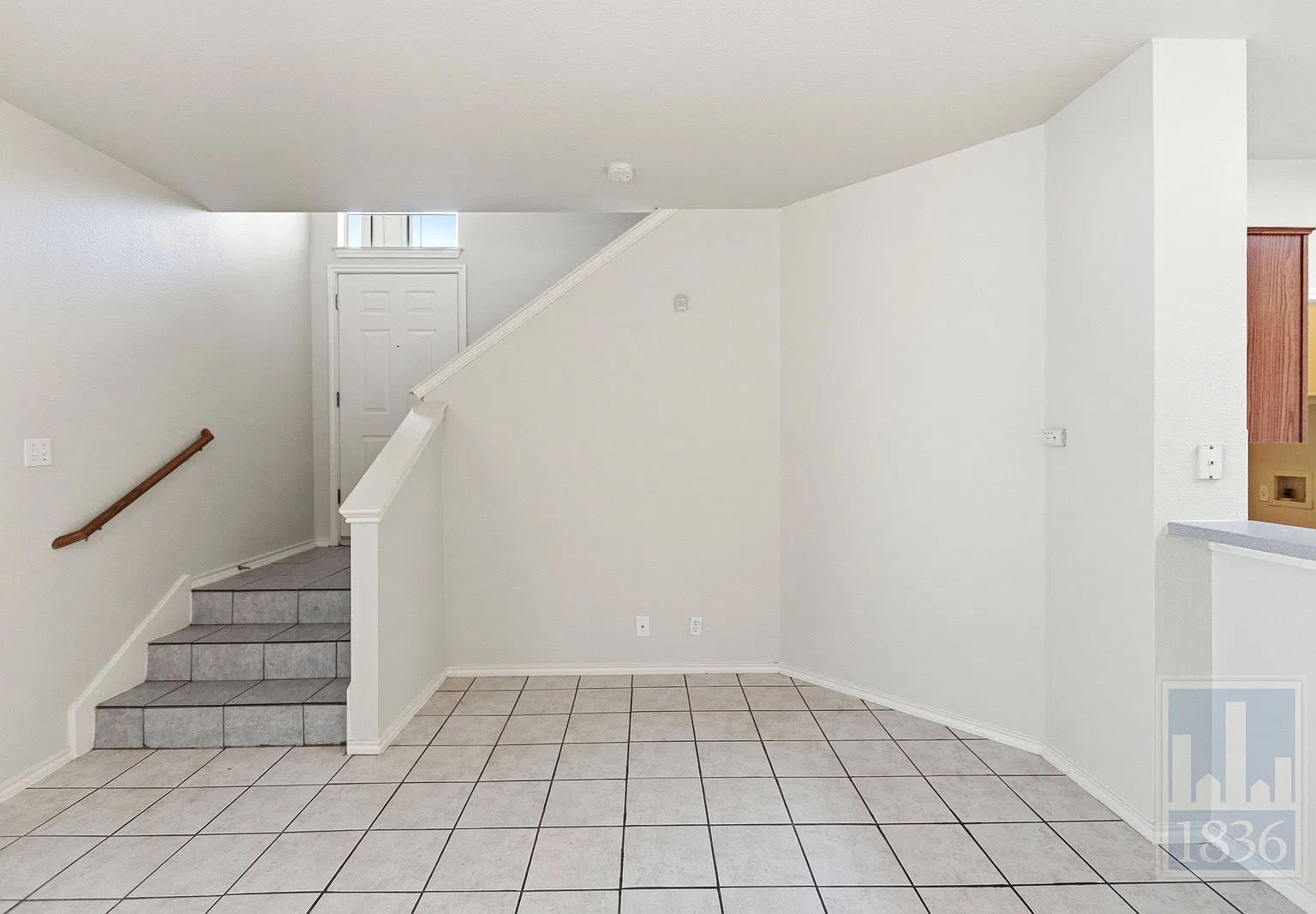 3 bed, 3.5 bath, 1396 sqft, $1,800 — Photo 3