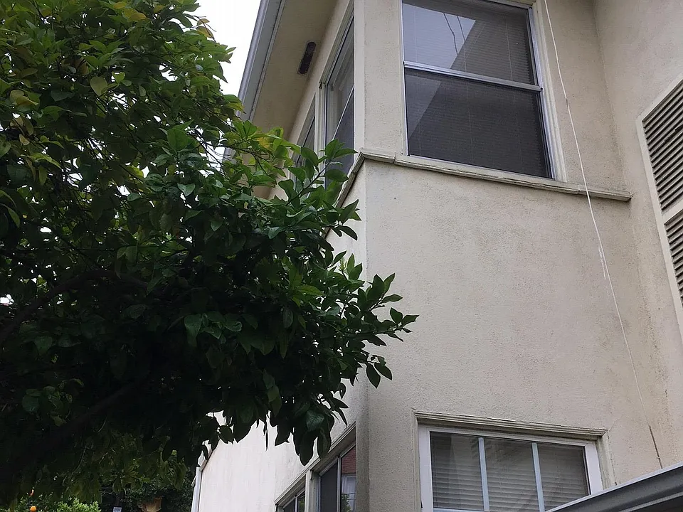 1617 N Mariposa Ave