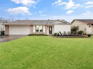 2945 Bergen Ln, Farmers Branch, TX 75234