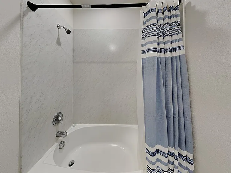 713 Glover Dr — Photo 13