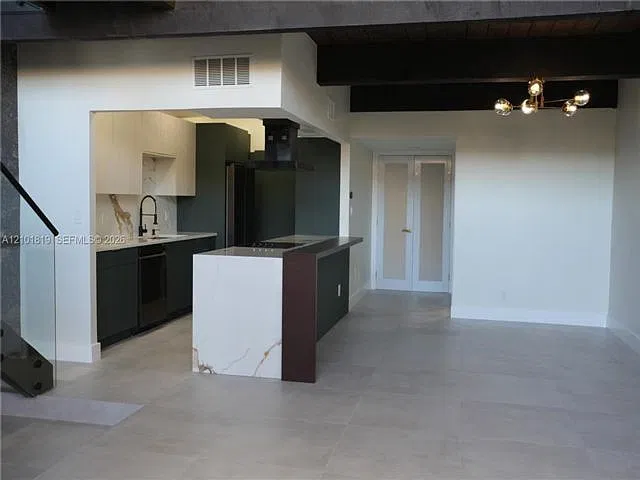 3 bed, 2.5 bath, 2120 sqft, $3,150 — Photo 3