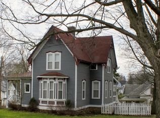 402 Doty St, Mineral Point, WI 53565