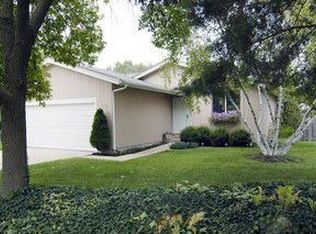 175 Abbeywood Cir, Streamwood, IL