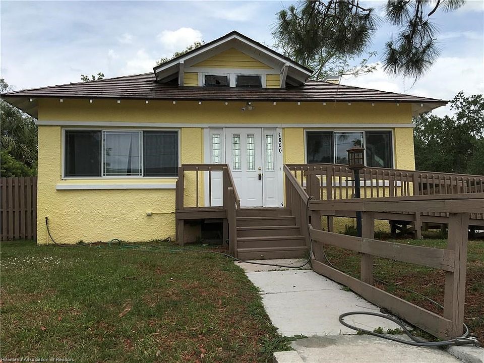 1st image of 1800 Lakeview Dr