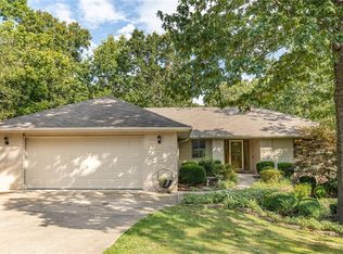 13 Farnham Dr, Bella Vista, AR 72714