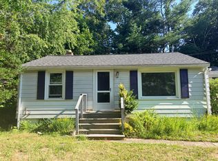 32 Paine Ave, Hyannis, MA 02601