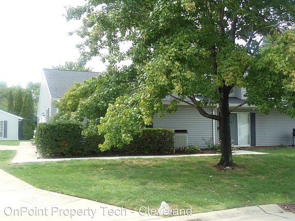 3rd image of 6883 Colonial Dr APT A