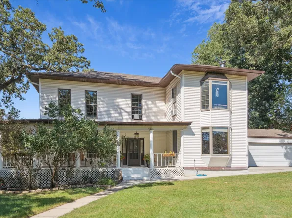900 SW 7th St, Corning, IA 50841