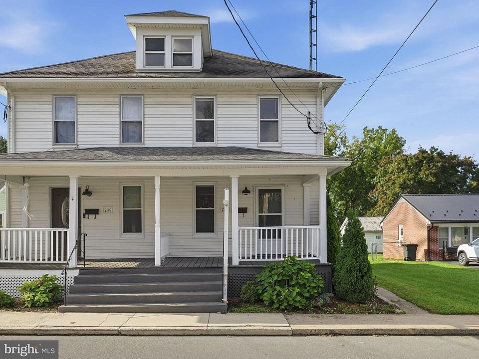 1st image of 247 E Madison St