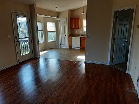 3rd image of 1308 Galveston Ct