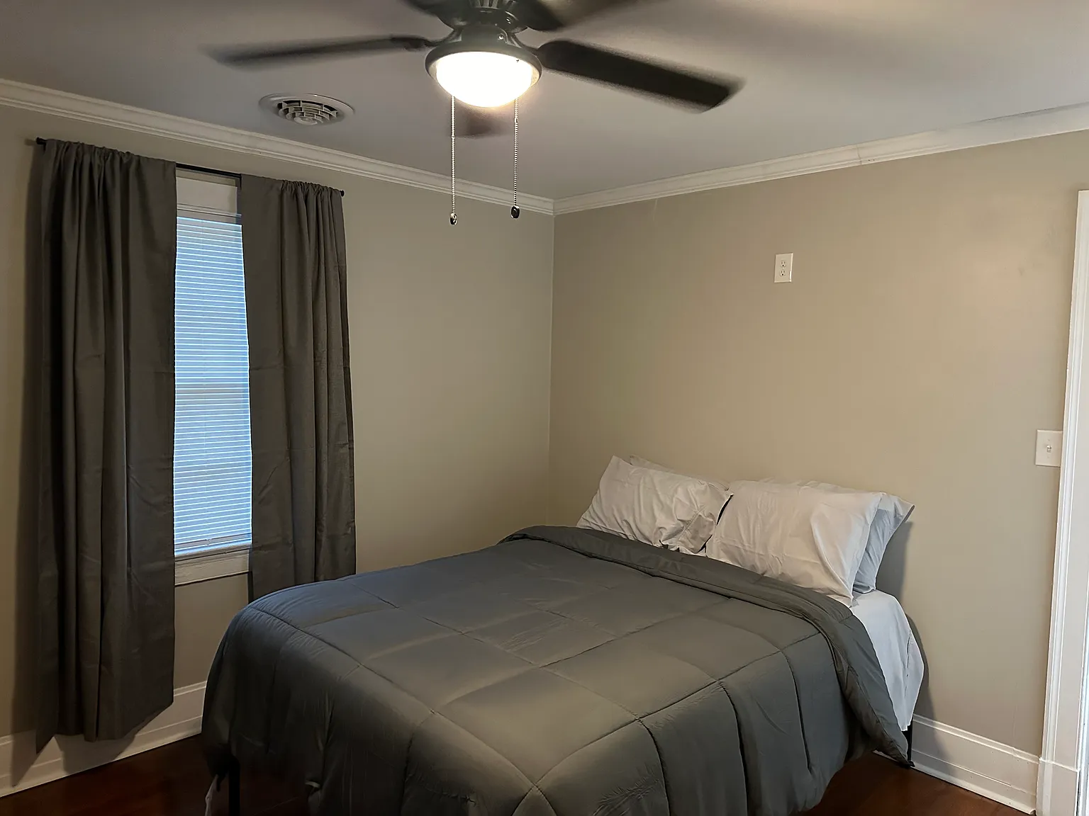 2 bed, 1.5 bath, 1100 sqft, $2,400 — Photo 4