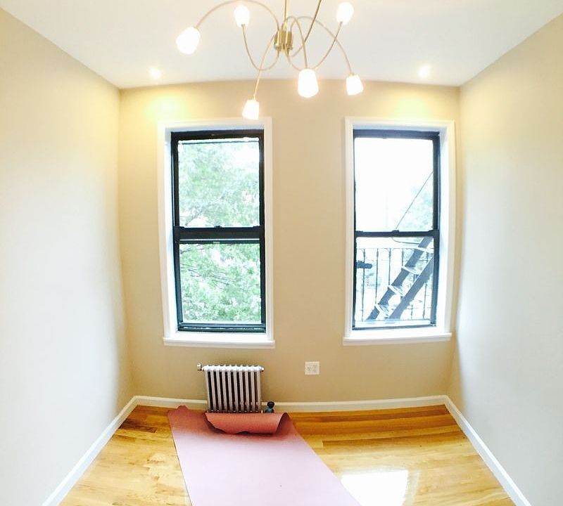 1st image of 117 Jefferson Ave APT 18