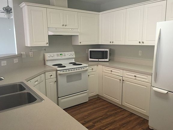 4th image of 406 Brecknock Ct
