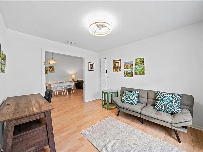 627 Saint Andrews Blvd — Photo 20