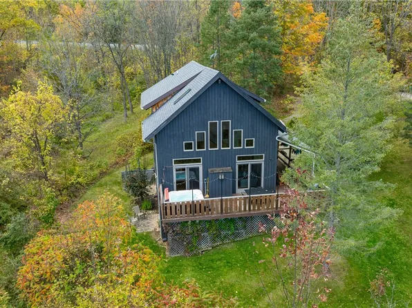 7465 County Road 12, Naples, NY 14512