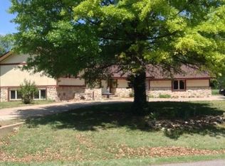1301 N Azure Ln, Wichita, KS 67235