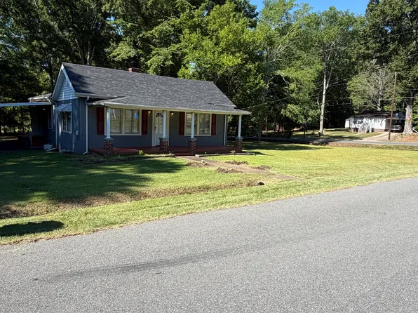 1022 Haled St, Eden, NC 27288