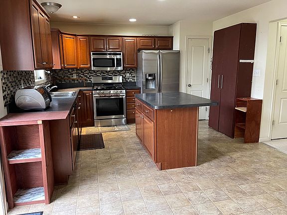 5th image of 6399 Creekbend Dr