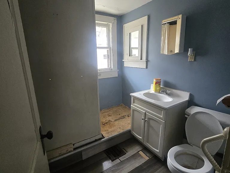 807 1/2 S Metcalf St #807.5 — Photo 4