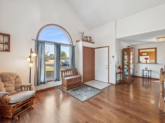 4th image of 39386 Henna Ave