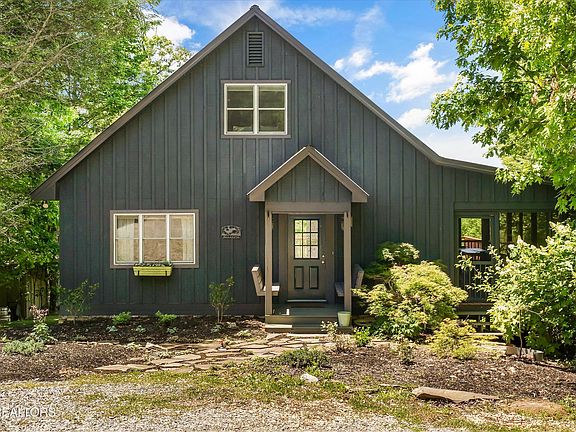 2nd image of 2122 Dove Ridge Ln