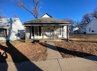 120 W 2nd St, Newton, KS 67114