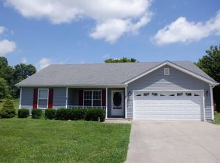 209 Russell Ave, Versailles, KY 40383
