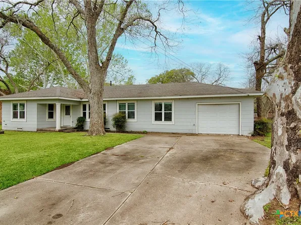 125 Burford St, Columbus, TX 78934