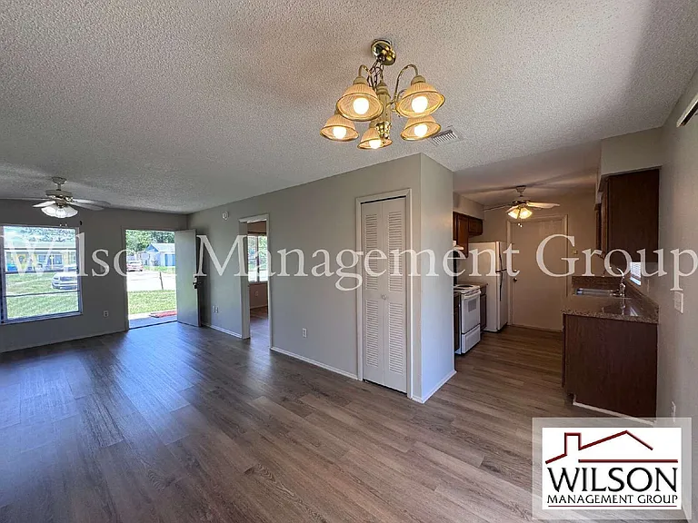 321 Northern Durango Ave — Photo 4