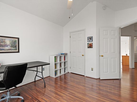 5th image of 233 Black Water Ln