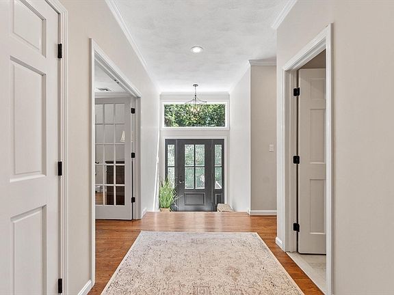 4th image of 20 Nugent Ln