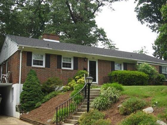 1st image of 254 Oakwood Cir