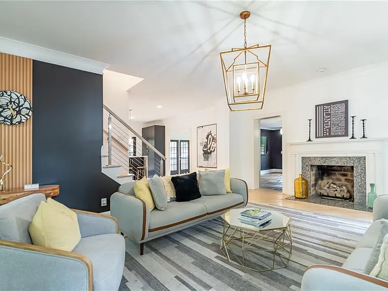 1219 Moores Mill Rd NW — Photo 9