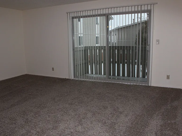 Kimberly Club Apartments — Photo 153