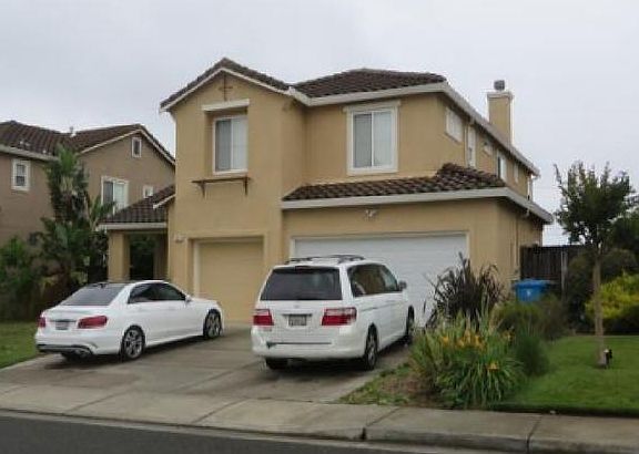 4th image of 3441 Edgewater Pl