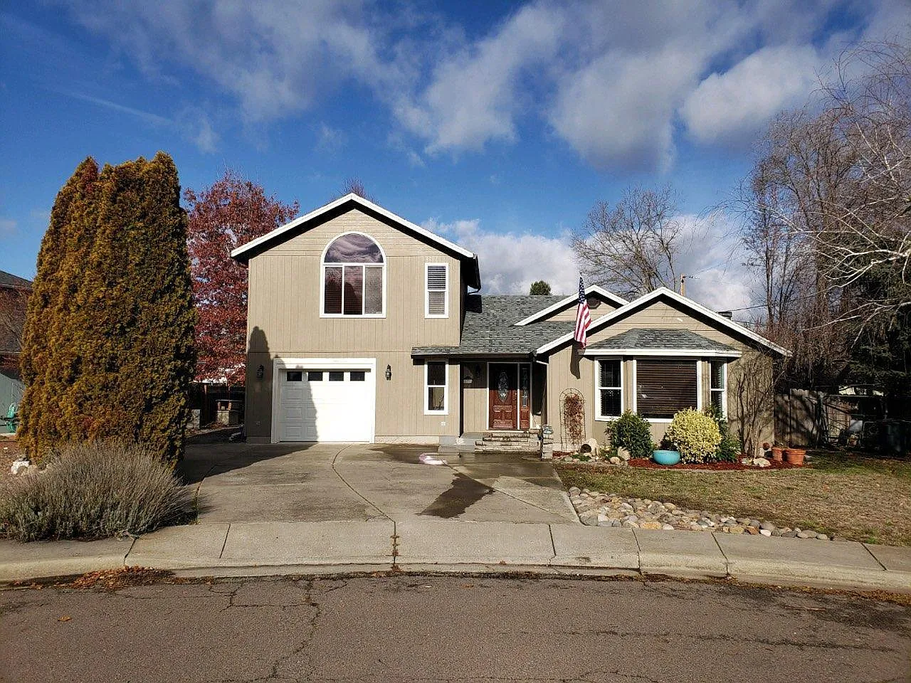 171 Peggy Ln photo 1