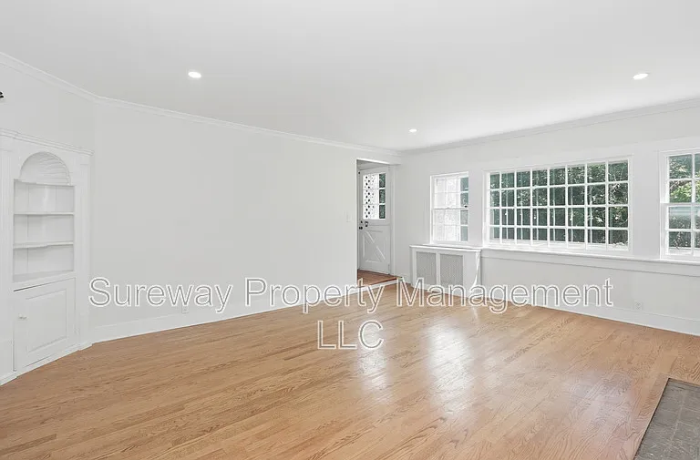 4521 Province Line Rd — Photo 4