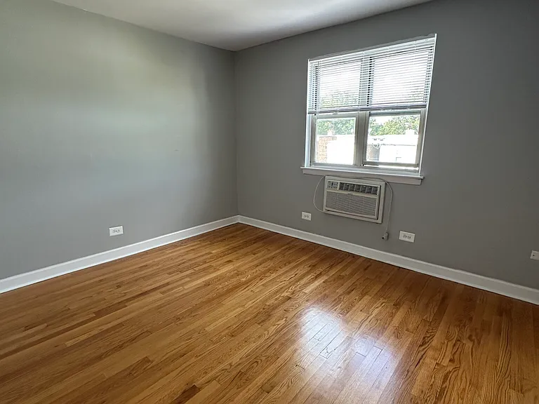 4924 Mulford St #3E — Photo 5