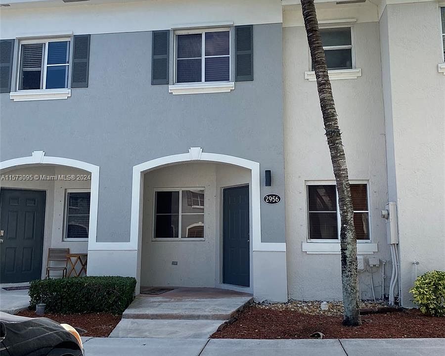 1st image of 2956 SE 15th Ave #2956