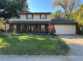 303 E Wesley Dr, O'Fallon, IL 62269