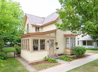 105 Park St, Burlington, VT 05401