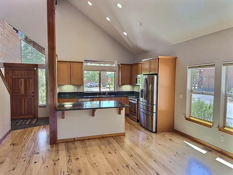 10208 Kylan Creek Ct — Photo 4