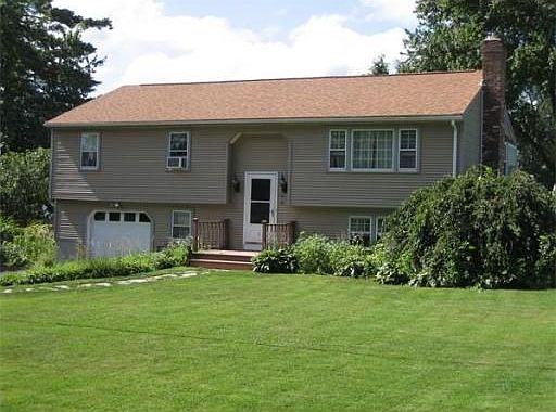 2nd image of 11 Marquand Ln